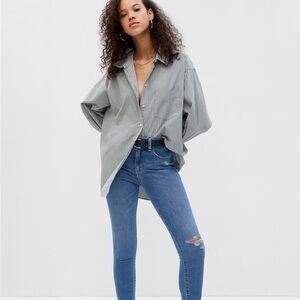 GAP women’s high rise skinny distressed blue jeans new with tags 29L